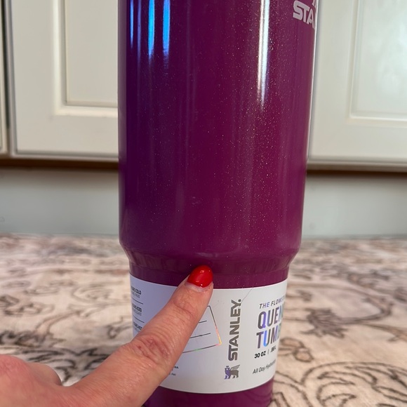 Stanley Magenta Quencher H2.0 30 oz Tumbler - Picture 5 of 11